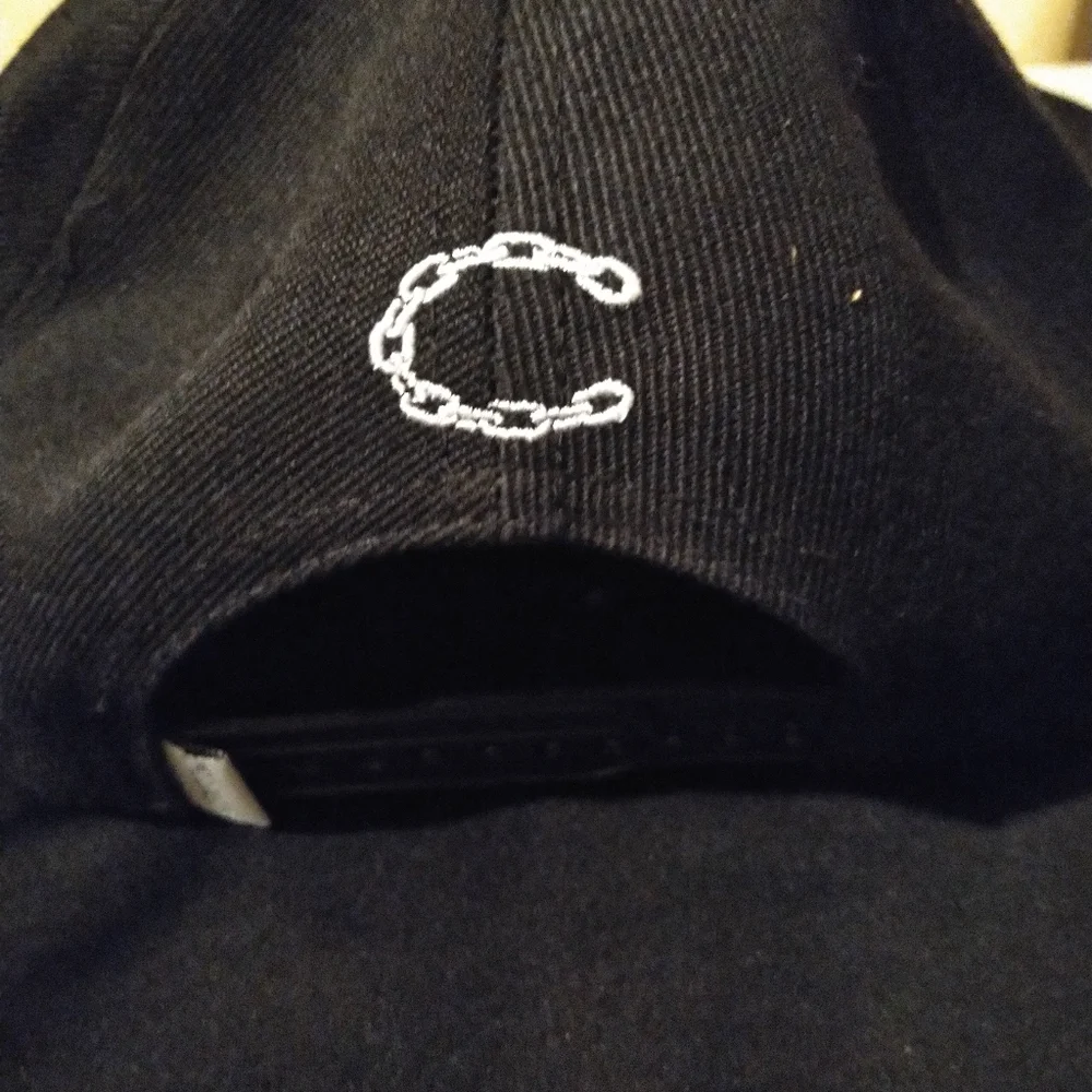 Snapback - Picture 2 of 3